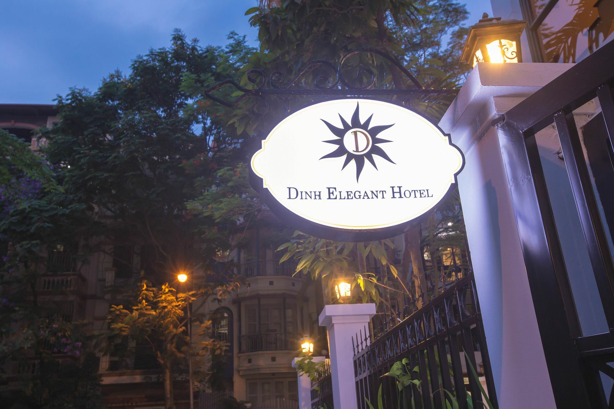 Dinh Elegant Hanoi Hotel Hanói Exterior foto