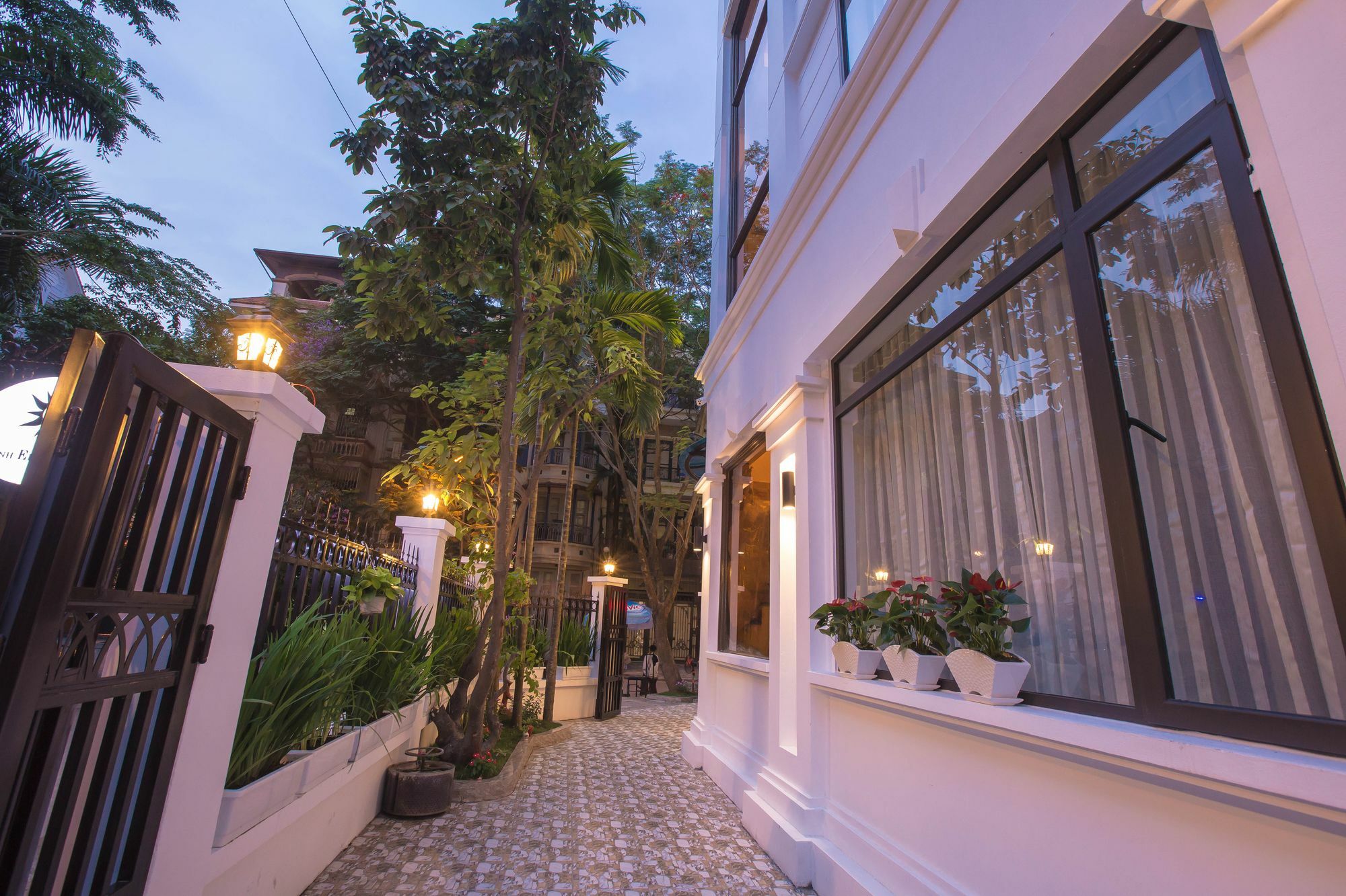 Dinh Elegant Hanoi Hotel Hanói Exterior foto